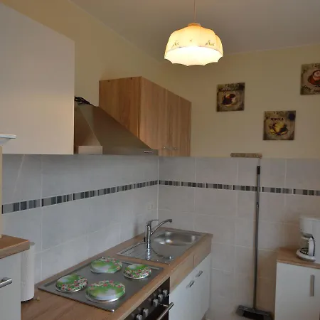Spacious Holiday In With Garden *