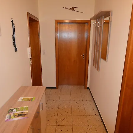 Vakantiehuis Spacious Holiday In With Garden Schillingen