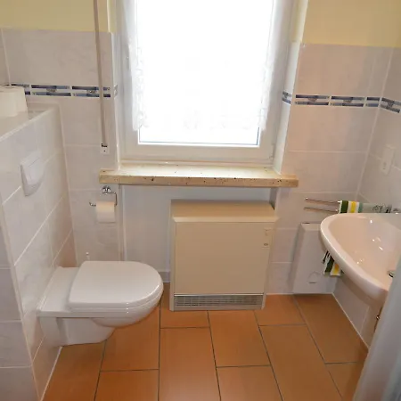 Vakantiehuis Spacious Holiday In With Garden Schillingen