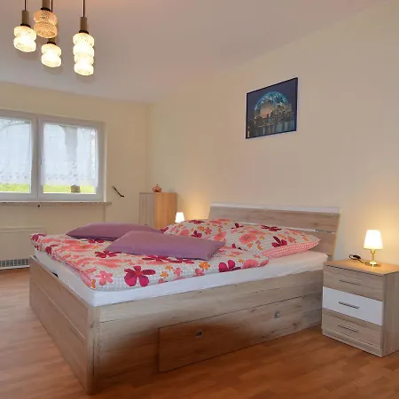 Vakantiehuis Spacious Holiday In With Garden