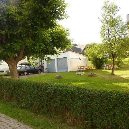Spacious Holiday In With Garden Vakantiehuis